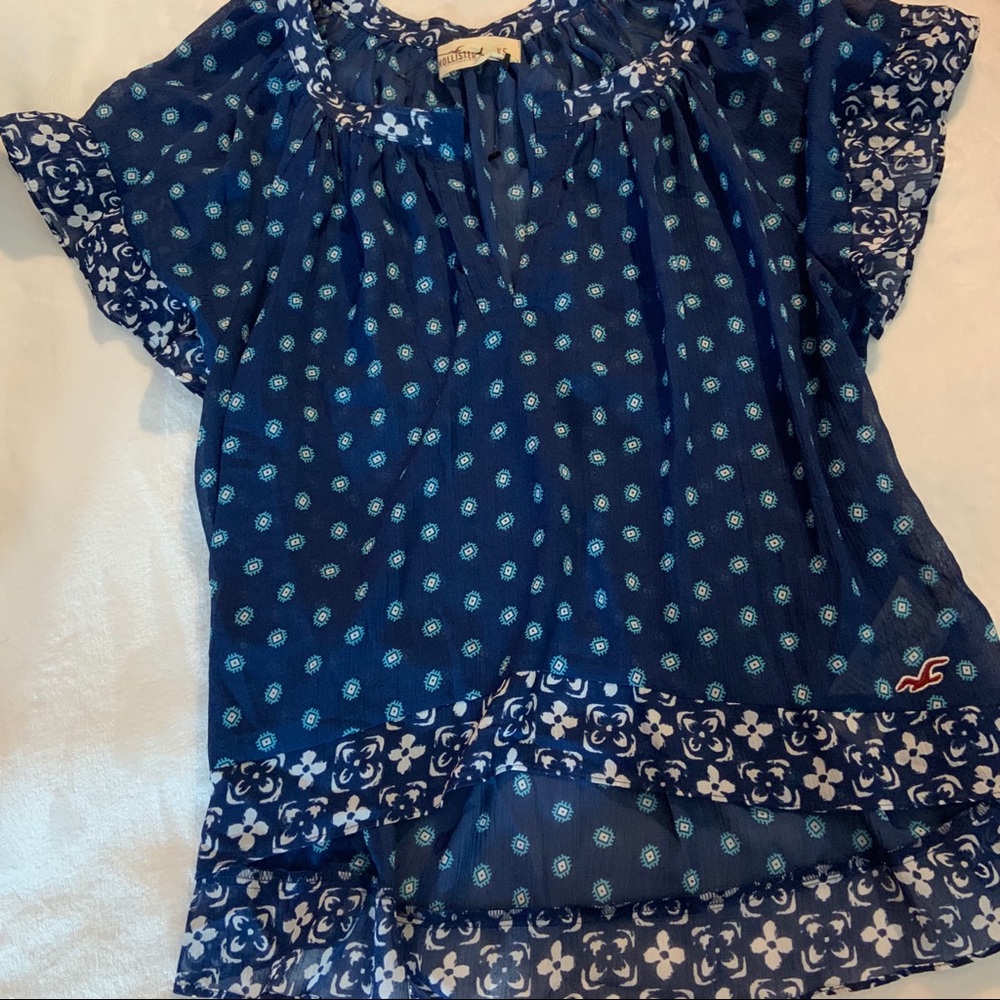 👚cute Hollister blouse